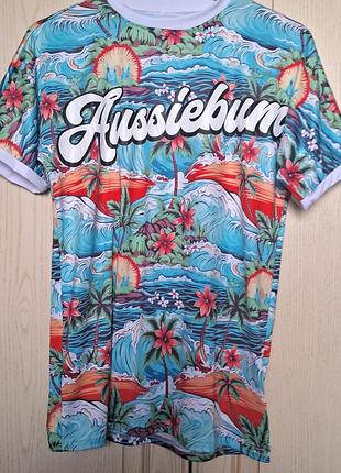 Футболка яскрава