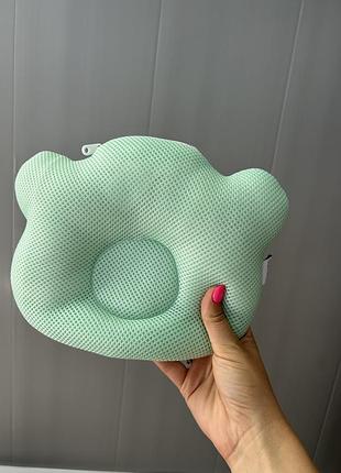 Анатомічна подушка для малюка