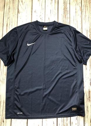 Классирующая мужская футболка "nike ".