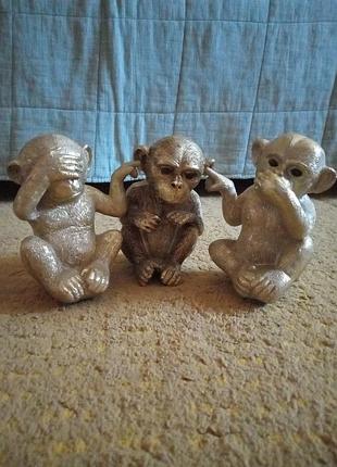 3 фигурки обезьянок