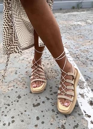 Босоножки (сандали) летние на завязках бежевые