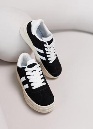 Кеды женские 590243 черные белые