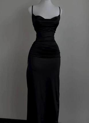 Женское платье-платье комбинация шелковая на бретелях макси длинная завязках сзади корсетная