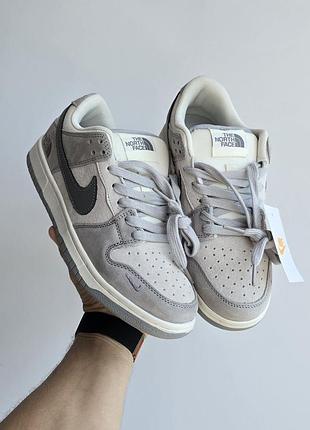 Nike sb dunk × the north face grey