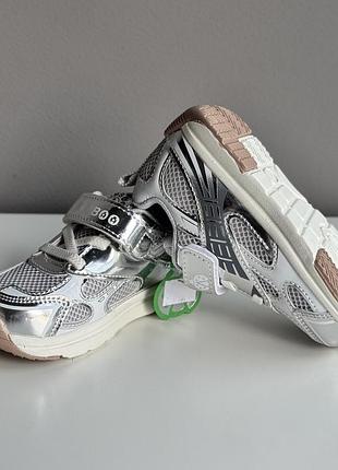 Кросівки дитячі сірі на липучках сіткою у двох кольорах 2