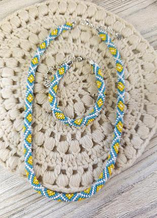 Украшения к вышиванке. патриотический комплект из бисера