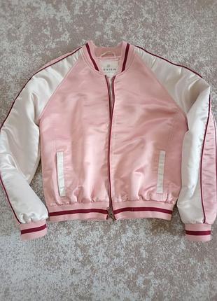 Бомбер розовый с вышивкой