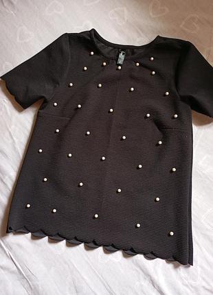 Футболка с жемчужинками