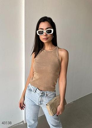 Винтажная хлопковая женская майка в рубчик бежевая