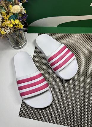 Оригинальные шлепанцы adidas