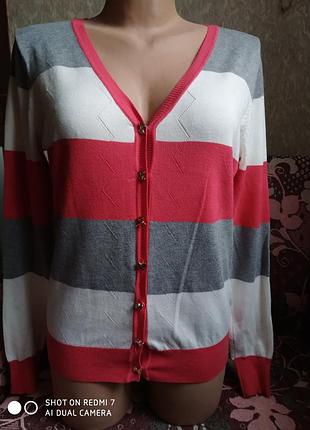 Классная кофточка с пуговками бантиками