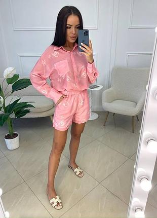 Літній костюм із шортами