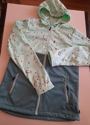 Красива вітровка на флісі crivit розмір xs/s