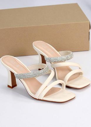 Шльопанці жіночі