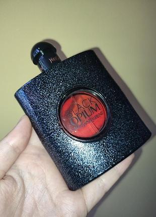 Стоковая оригинальная парфюмерия привезена из европы