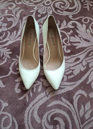 Кожаные туфли "marinety".