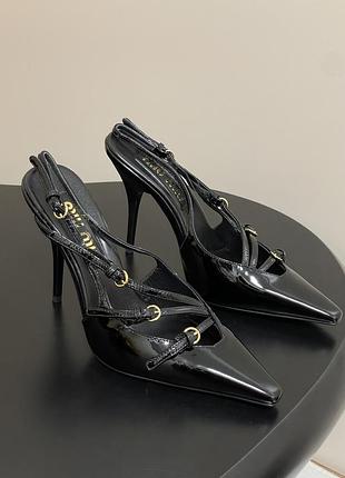 Босоніжки жіночі