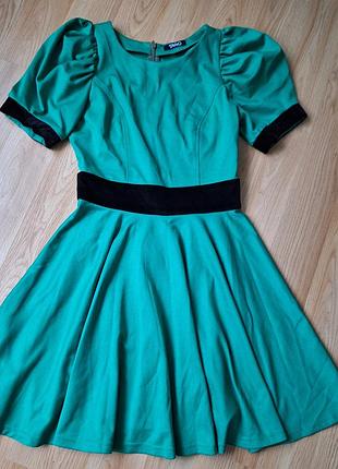 Платье с пышной юбкой