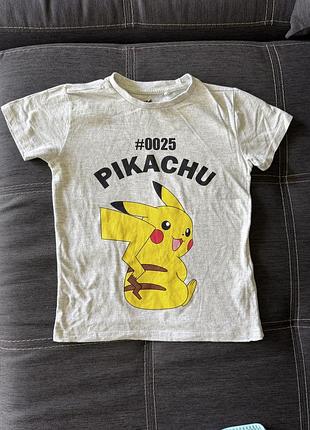 Футболка pikachu на 7-8 років