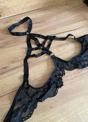 Еротичний бюстгальтер портупея