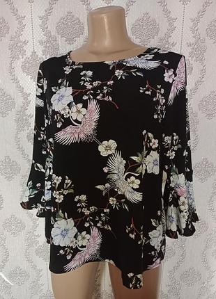 Очень красивая блуза в нежный цветочный принт