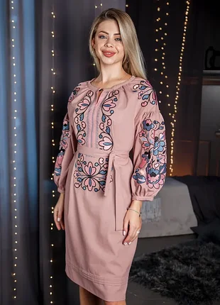 Вышитое платье дары на качественном полотне