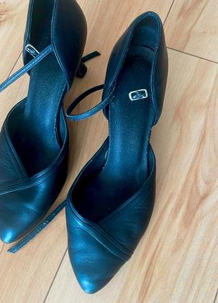 Туфли для танцев низкие каблуки