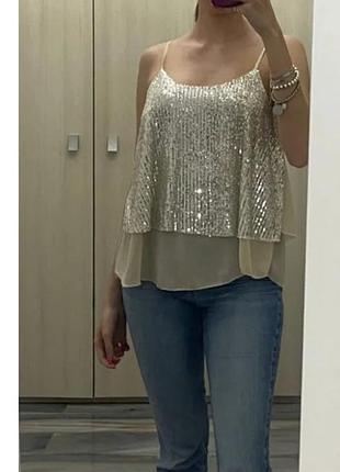 Маска с пайетками