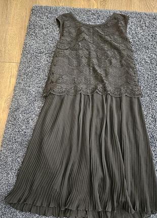 Красивое платье с открытой спинкой, платье