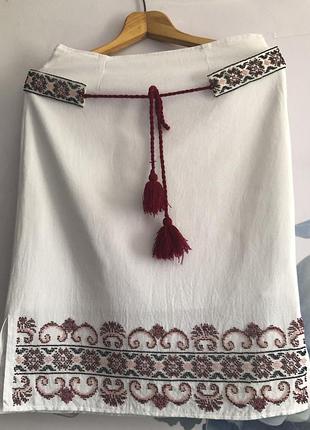 Жіноча спідниця, вишита бісером