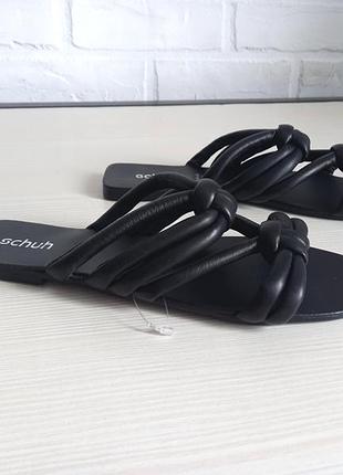 Стильные кожаные шлепки schuh