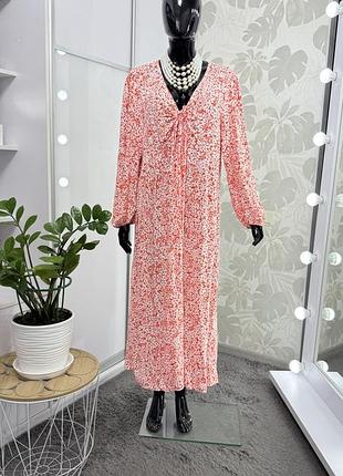 Дуже гарна сукня у квітковий принт, р.20