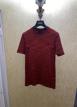 Футболка under armour