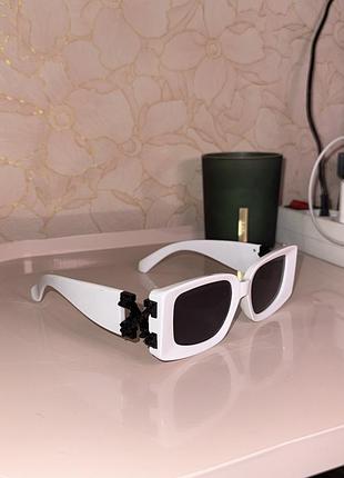 Окуляри типу off white