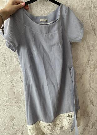 Жіноча сукня в полоску літня