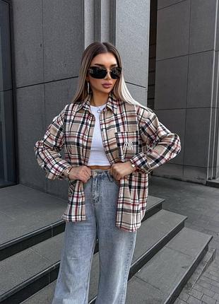 Жіноча сорочка в клітинку