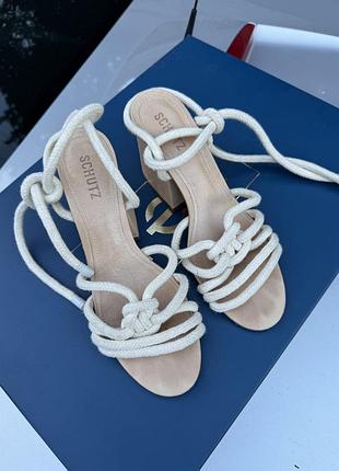 Босоніжки schutz