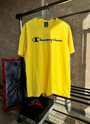 Футболка champion лого в желтом цвете размер м