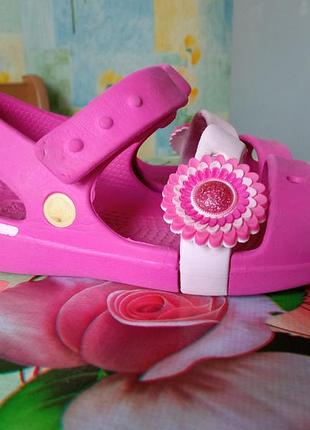 Фирменные кроксы босоножки crocs для девочек р.- с9-16 см.