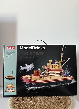 Конструктор  modelbricks “біла акула” рибальський човен