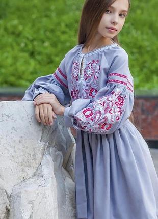 Сукня вишиванка для дівчинки сіра