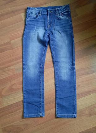 Джинсы на девочку.