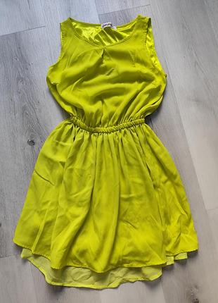 Платье желто-лимонного цвета короткая