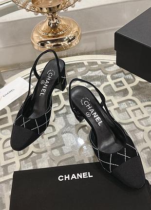 Босоножки женские