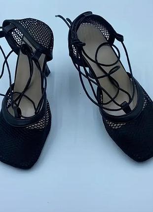 Босоніжки сітка на підборах