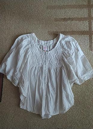 Блуза беж rip curl m с кружевом-вышивкой и рукавом "летучая мышь"