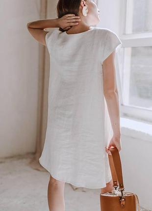 Льняное платье-вышиванка миди длины нежно молочного бежевого цвета