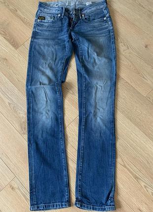 Джинсы g-star оригинал. размер s-27. прямые, неширокие.
