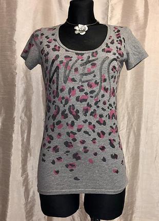 Винтажная футболка guess в леопардовый принт vintage 2000s y2k