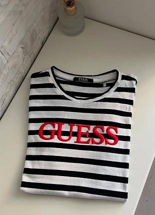 Шикарна оригінальна футболка guess